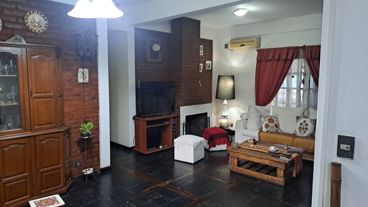 Casa Ideal Familia Numerosa con Pileta y Parque!